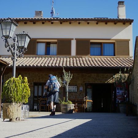 Hostal Camino Del Perdon Uterga Bagian luar foto