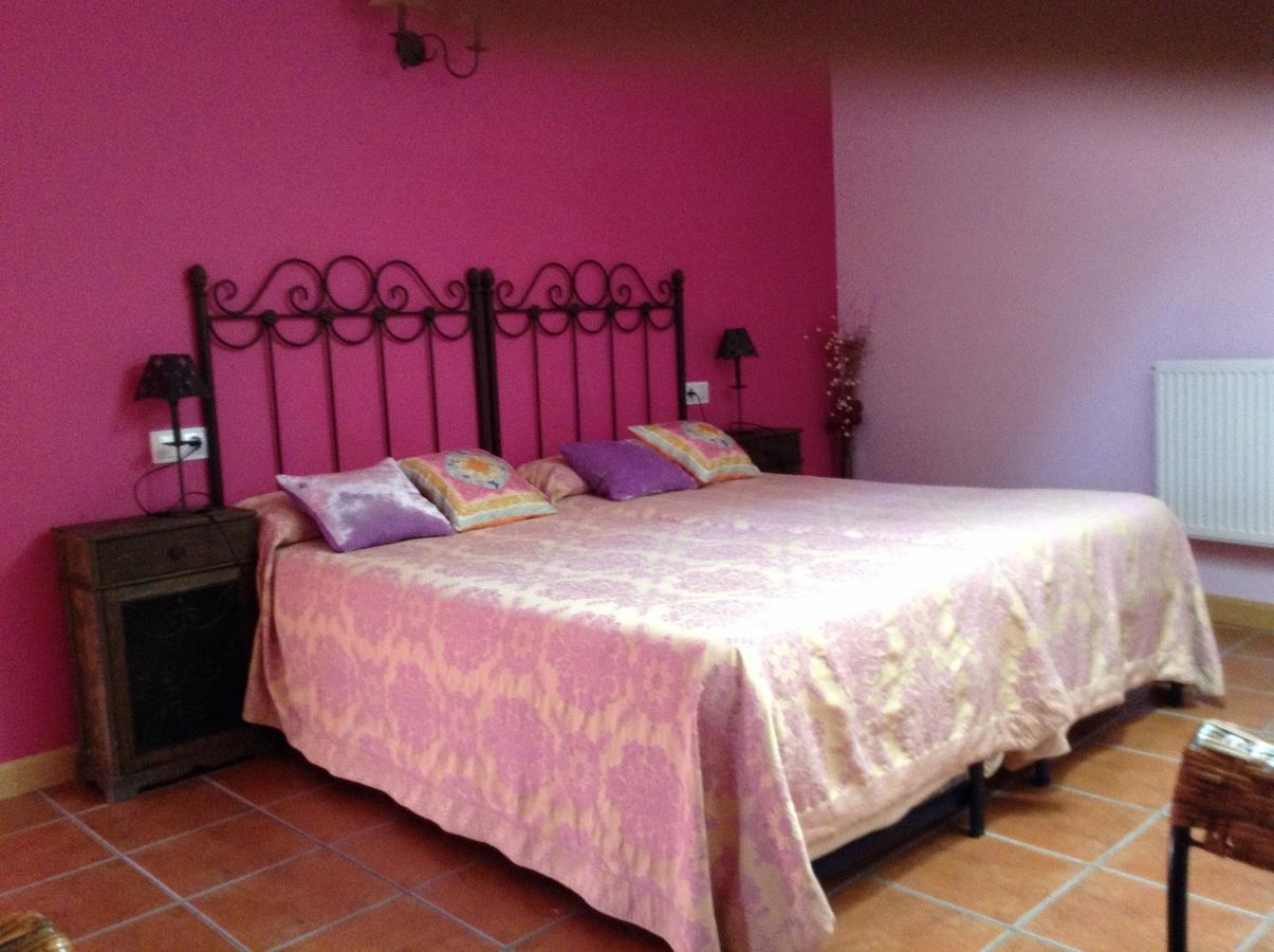 Hostal Camino Del Perdon Uterga Bagian luar foto