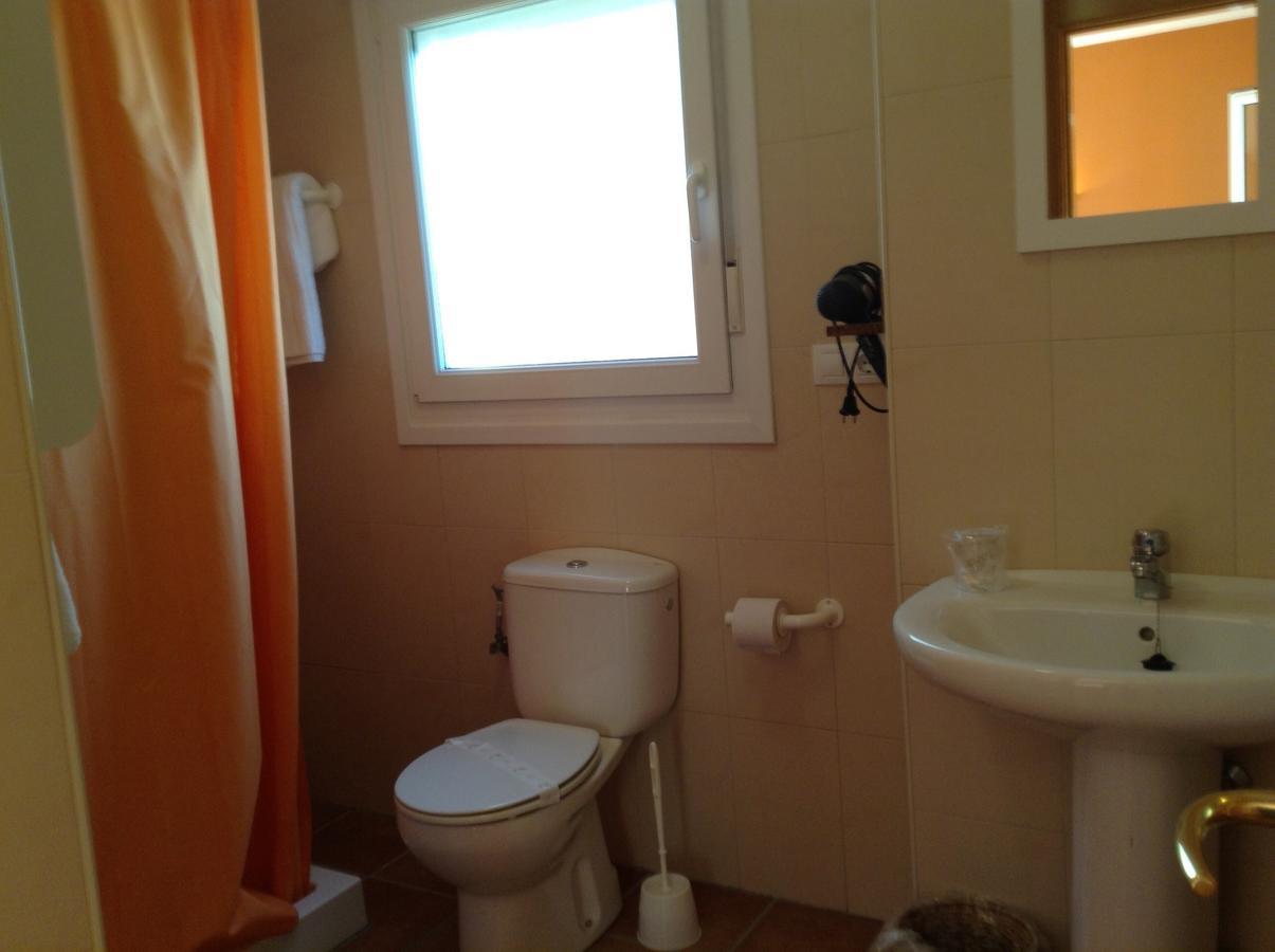 Hostal Camino Del Perdon Uterga Bagian luar foto