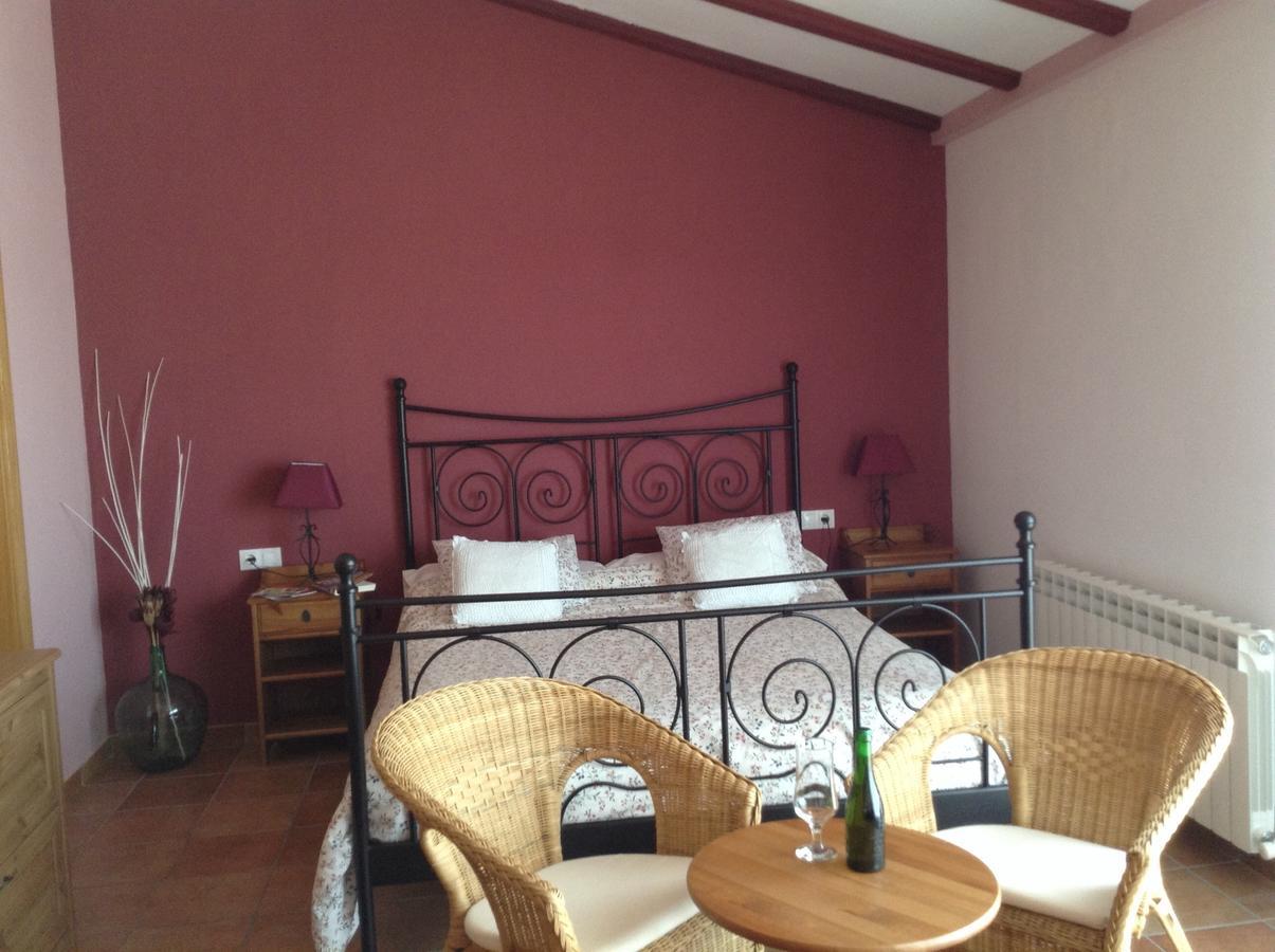 Hostal Camino Del Perdon Uterga Bagian luar foto