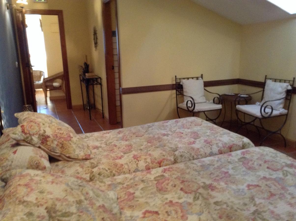 Hostal Camino Del Perdon Uterga Bagian luar foto